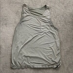 Vuori Tradewind Performance Tank